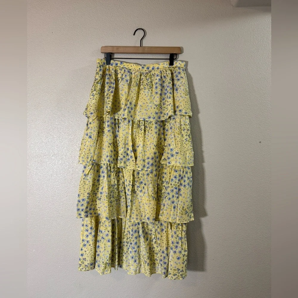NWT Abercrombie & Fitch Drama Tiered Maxi Skirt Large Petite - Picture 3 of 9